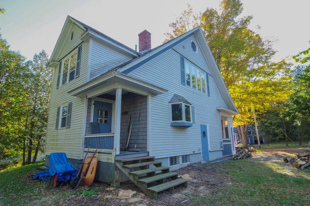 14 School Street Dexter ME 04930