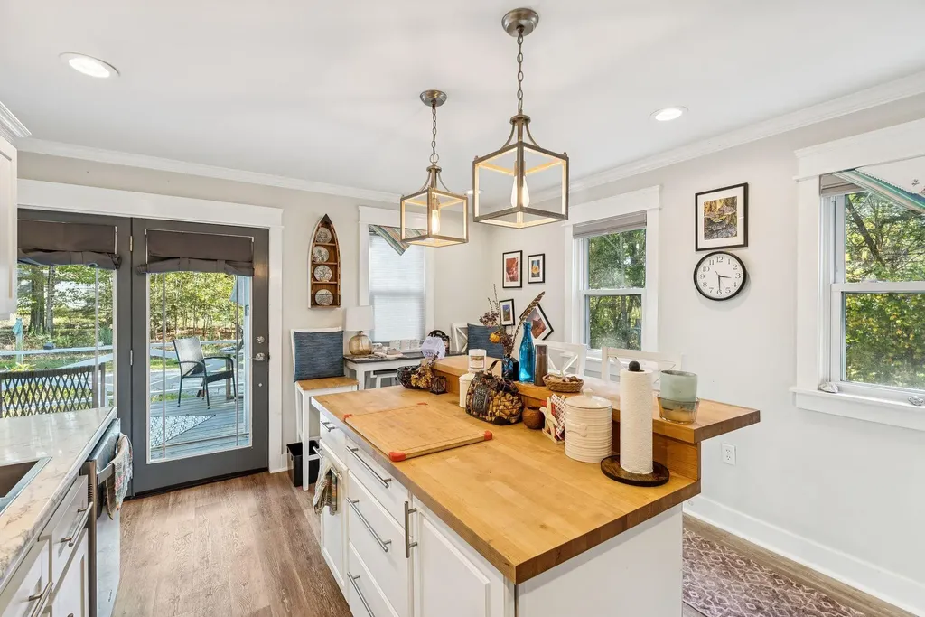 12 Harbor Heights Harpswell ME 04079