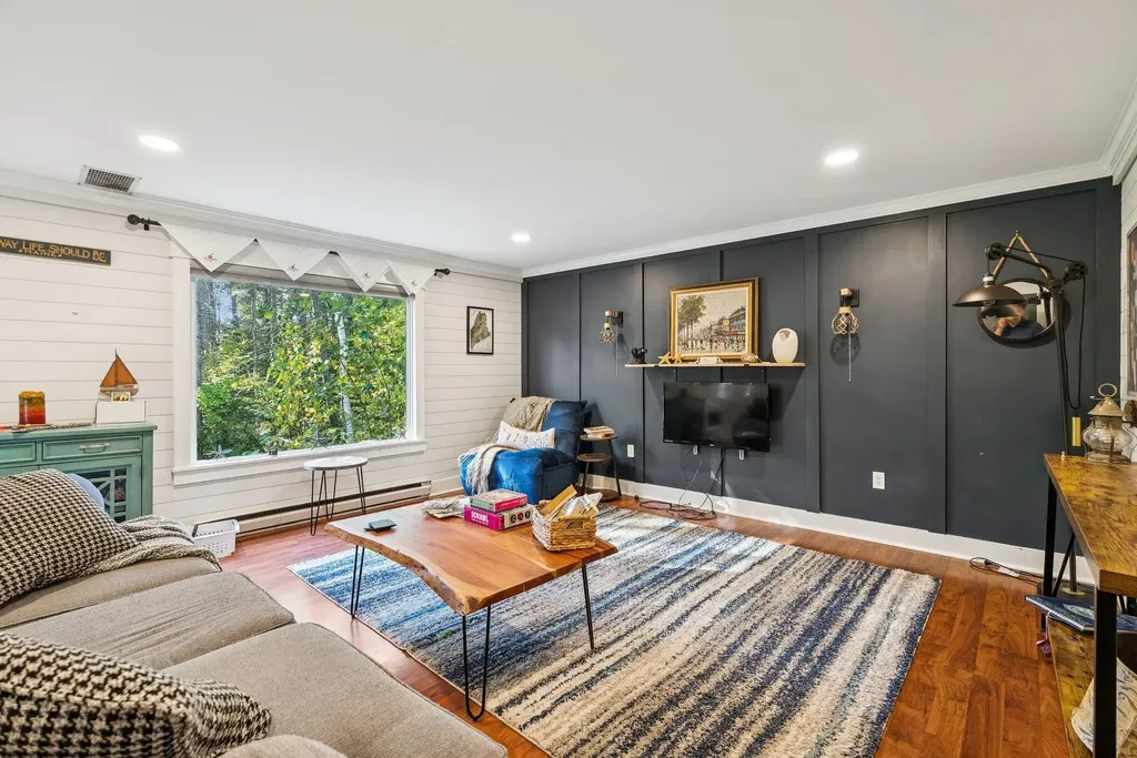 12 Harbor Heights Harpswell ME 04079