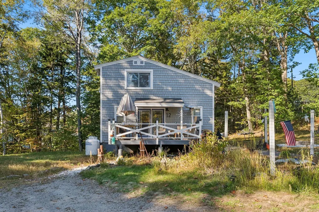 12 Harbor Heights Harpswell ME 04079