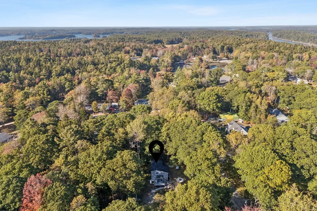 12 Harbor Heights Harpswell ME 04079