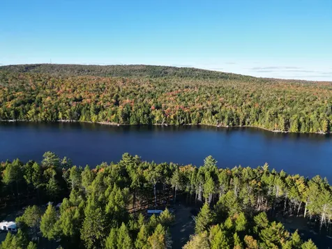 40 Trails End Lincoln ME 04457