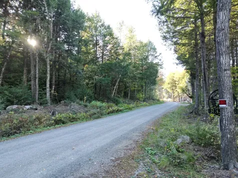 40 Trails End Lincoln ME 04457