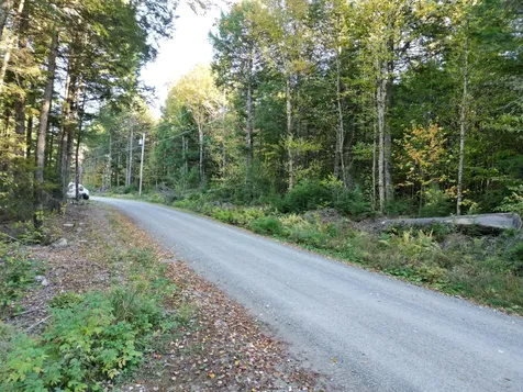40 Trails End Lincoln ME 04457