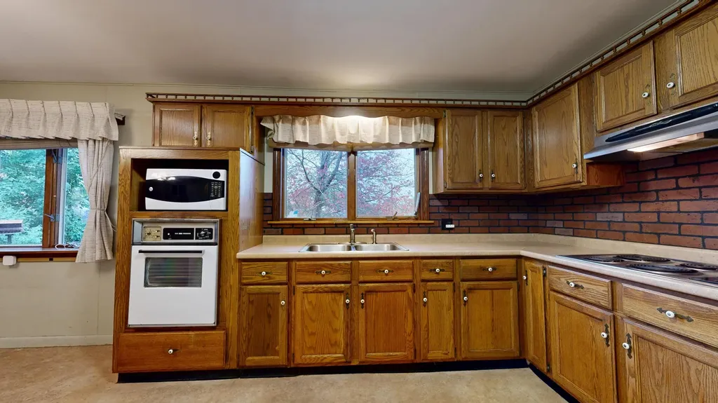 246 Montello Street Lewiston ME 04240