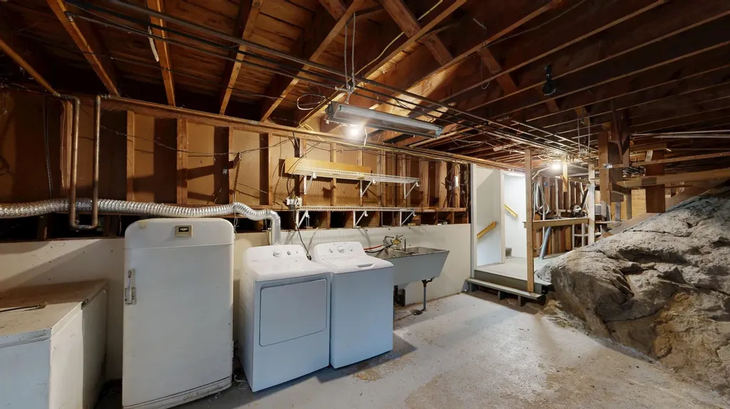 246 Montello Street Lewiston ME 04240