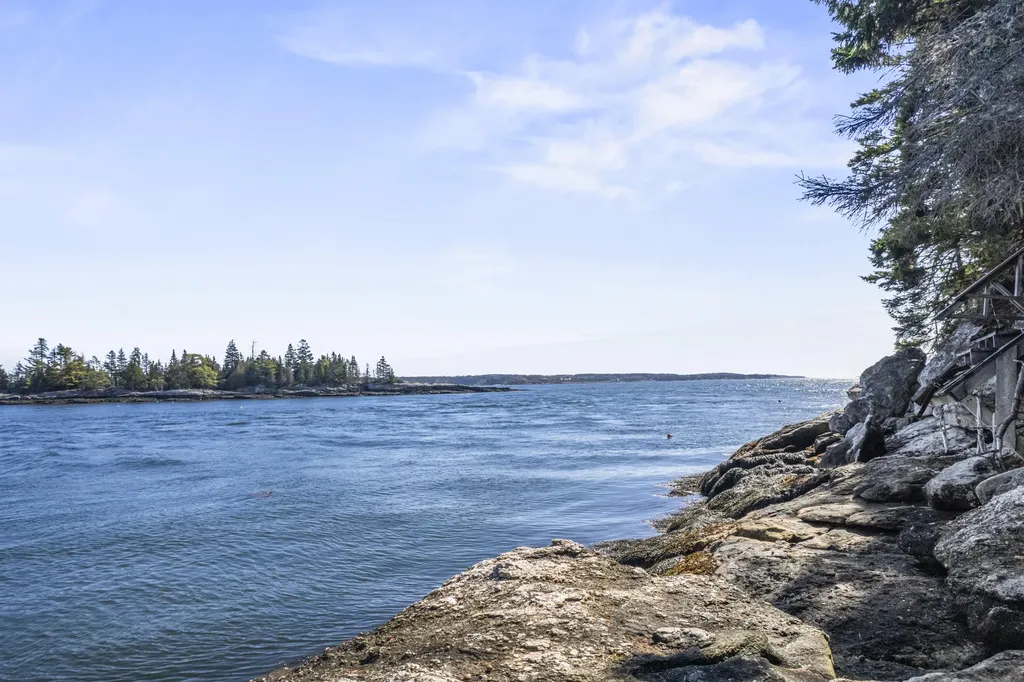 13 Narrows Way Georgetown ME 04548
