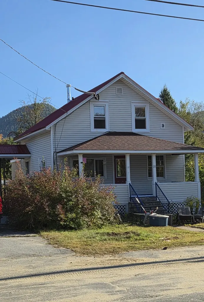 27 Coburn Avenue Dixfield ME 04224