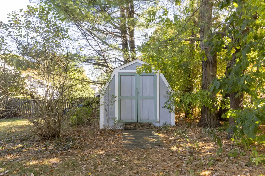 118 Greenwood Lane Portland ME 04103