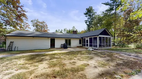 7 Russell Drive Sanford ME 04083