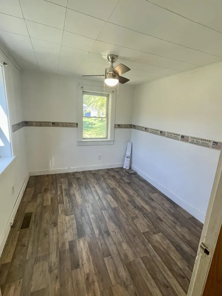 879 Hudson Road Glenburn ME 04401