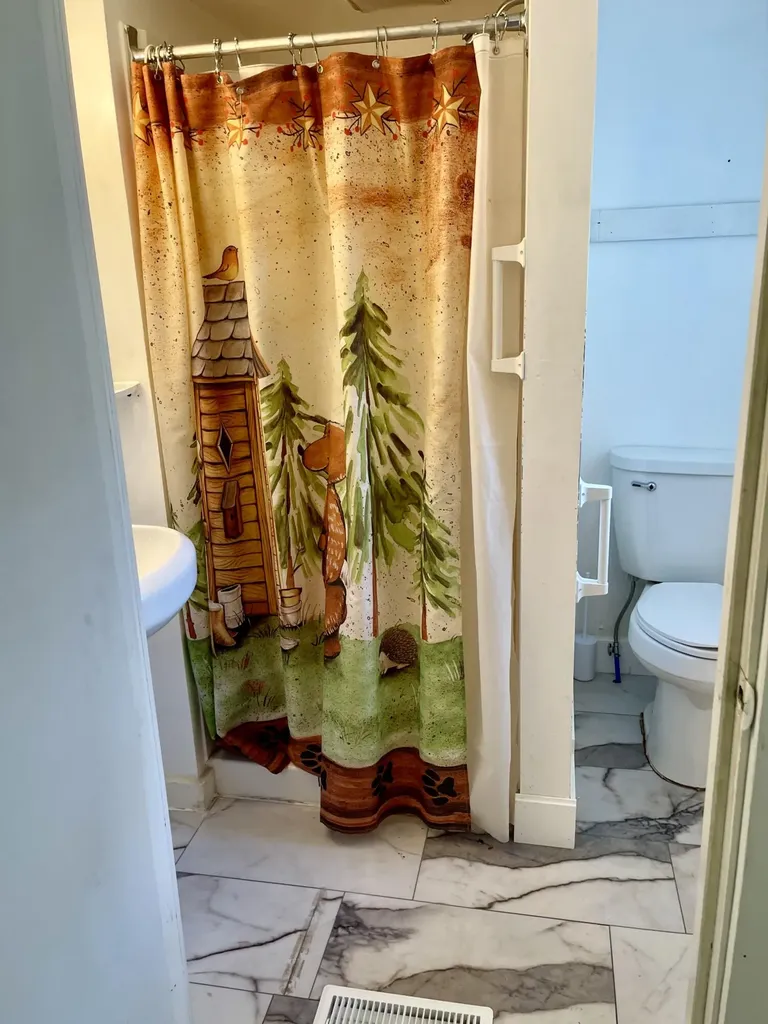 879 Hudson Road Glenburn ME 04401