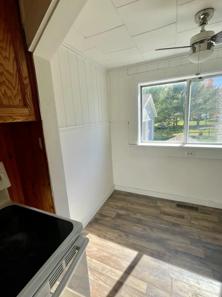 879 Hudson Road Glenburn ME 04401