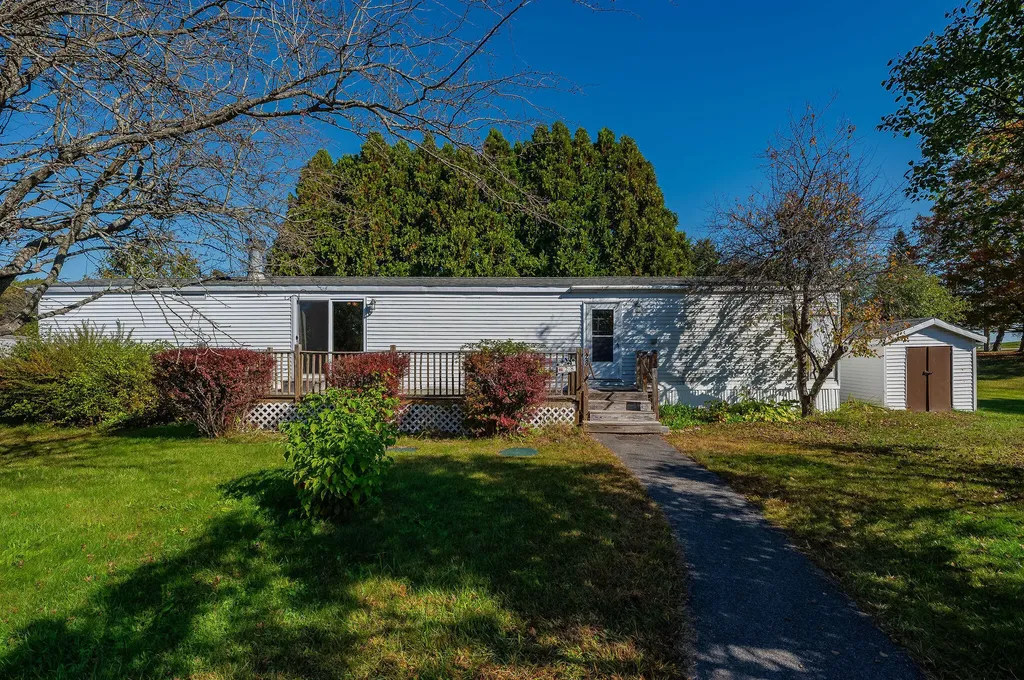 28 Sunrise Hill Berwick ME 03901