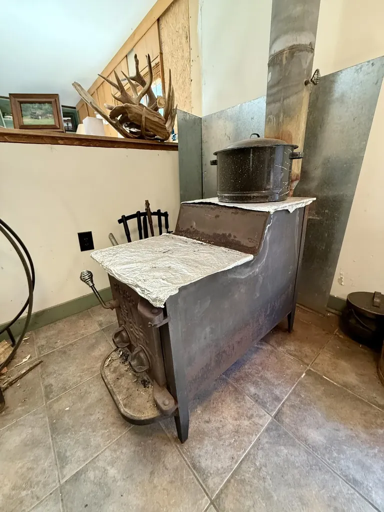 1 Soper Pond Road T4 R12 Wels ME 04732