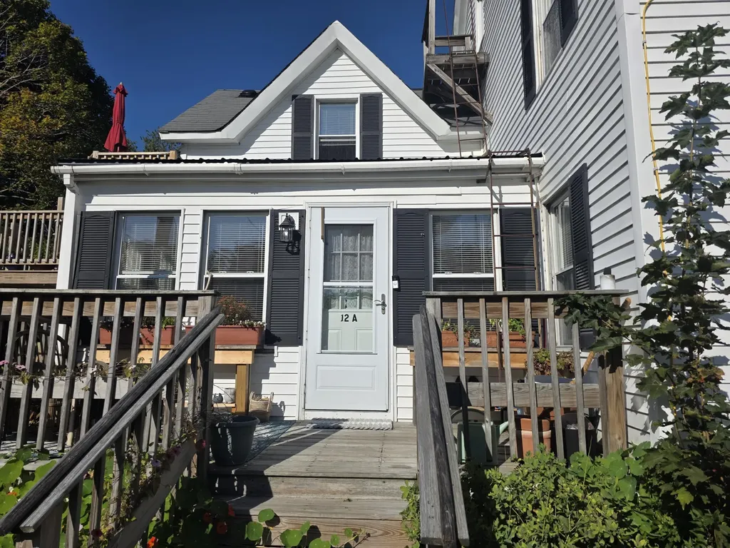12 Gay Street Rockland ME 04841
