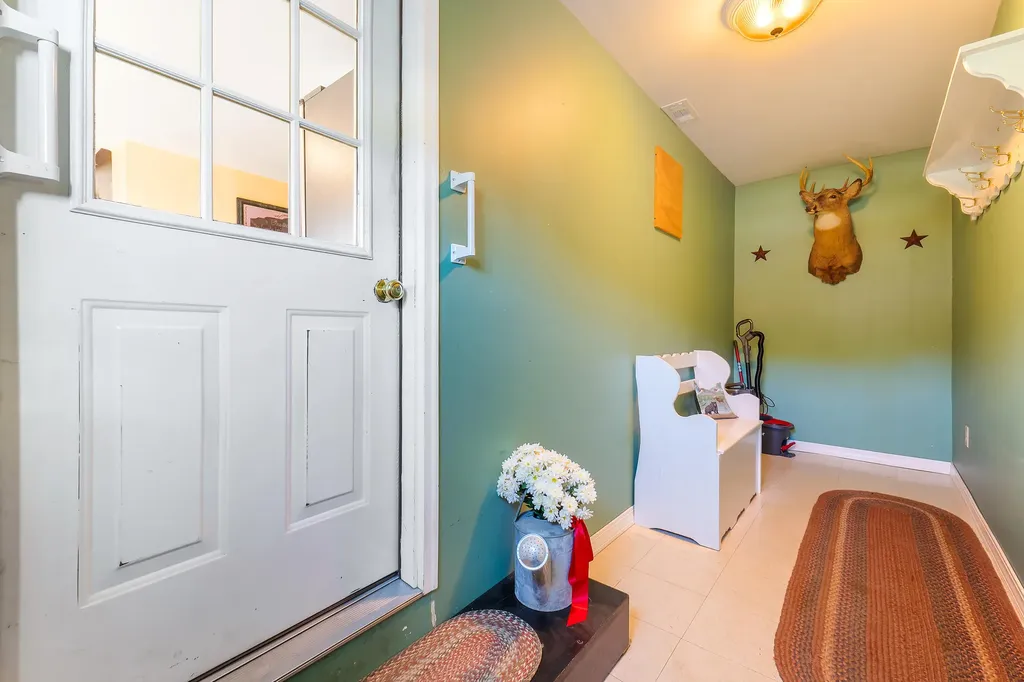 10 Loon Pond Road Sabattus ME 04280