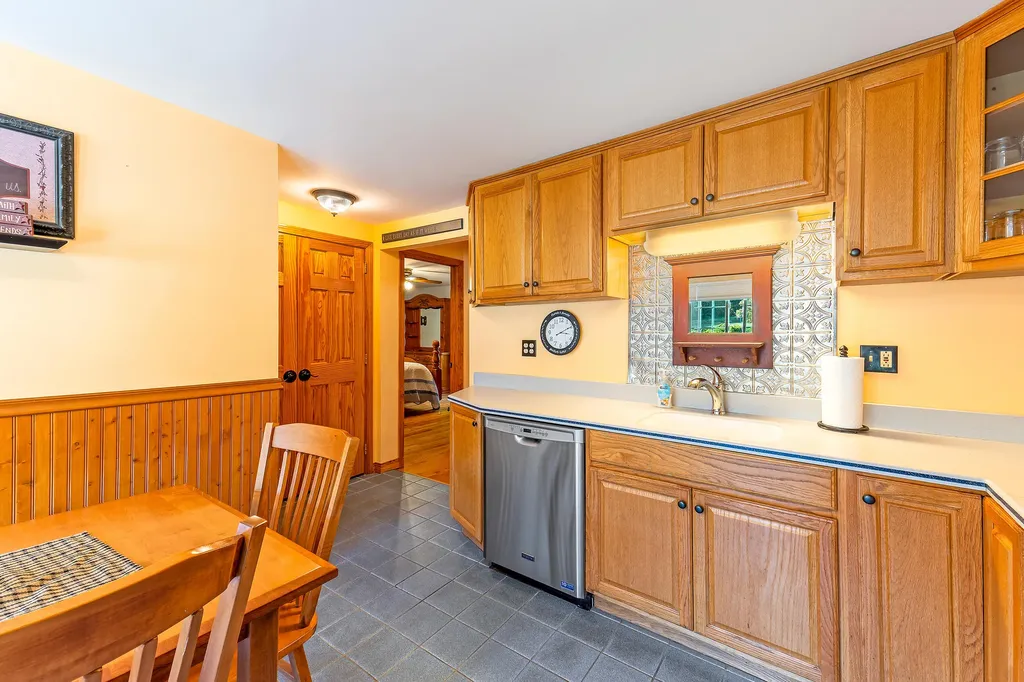 10 Loon Pond Road Sabattus ME 04280