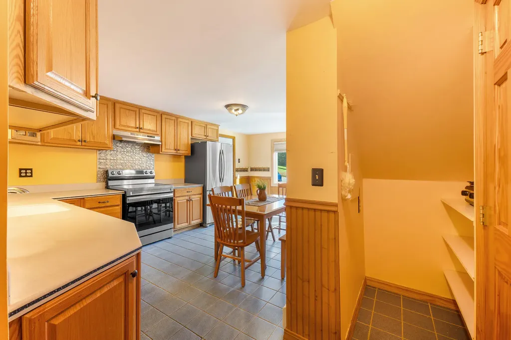 10 Loon Pond Road Sabattus ME 04280