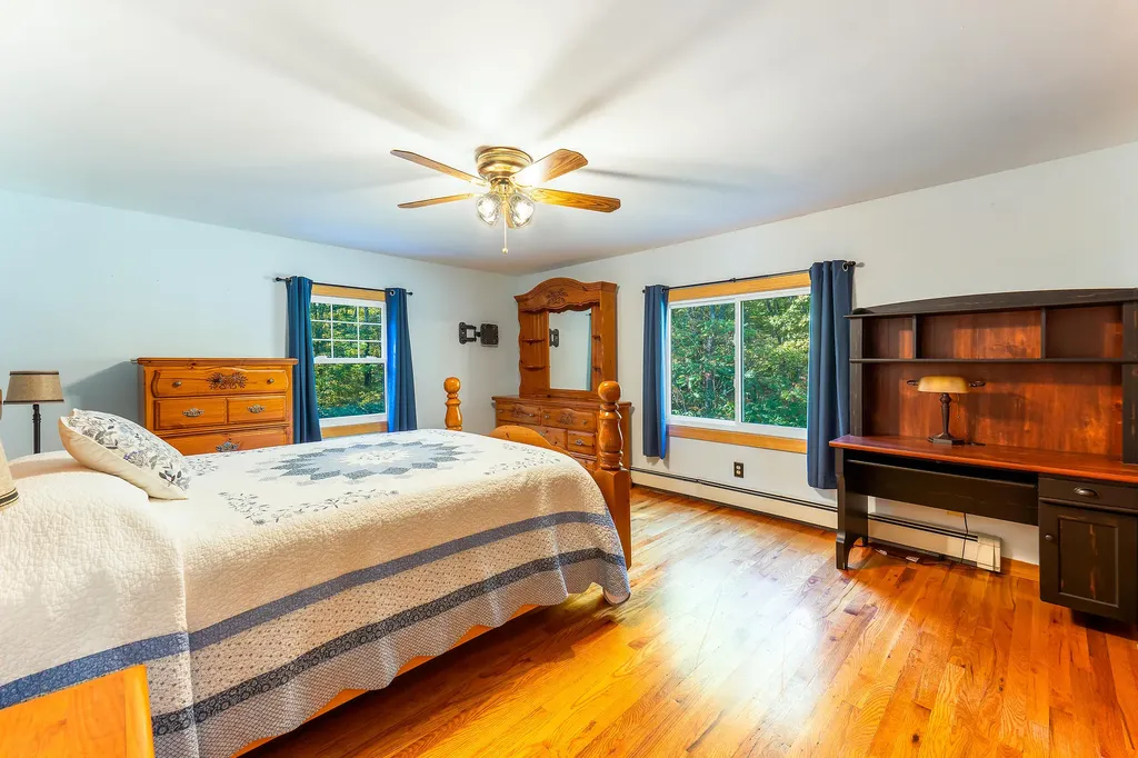 10 Loon Pond Road Sabattus ME 04280