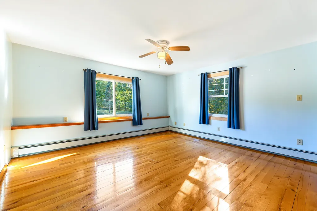 10 Loon Pond Road Sabattus ME 04280