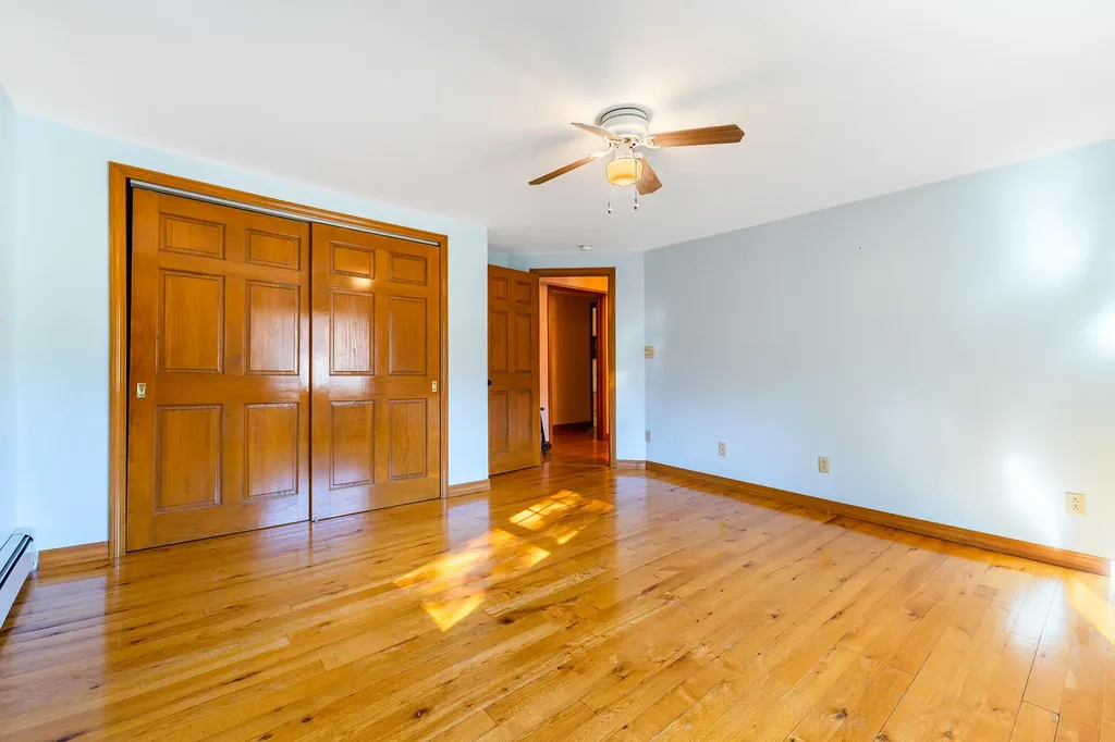 10 Loon Pond Road Sabattus ME 04280