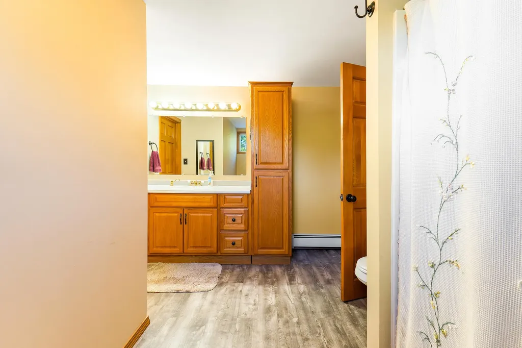 10 Loon Pond Road Sabattus ME 04280