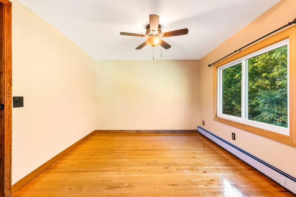 10 Loon Pond Road Sabattus ME 04280