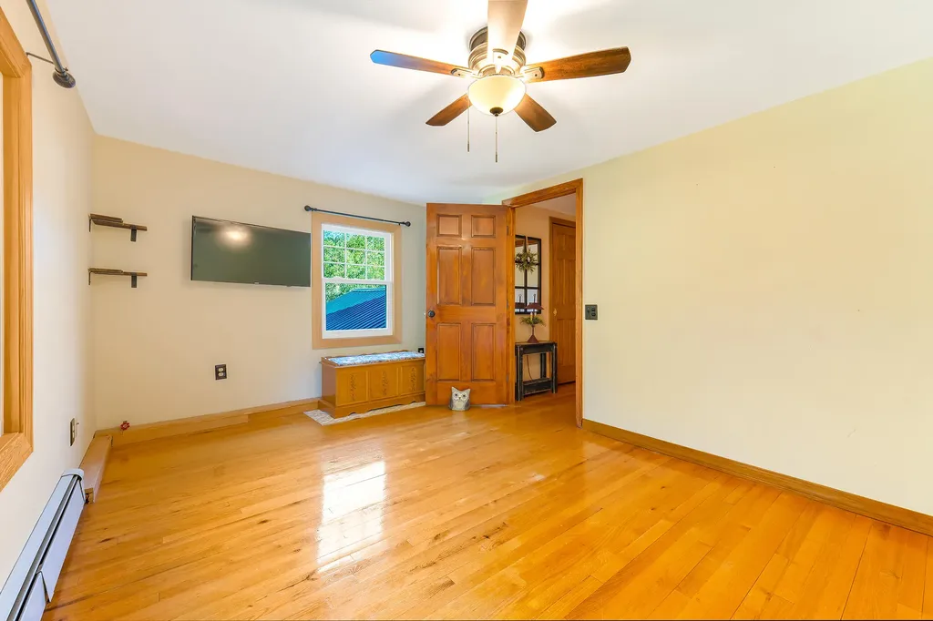 10 Loon Pond Road Sabattus ME 04280