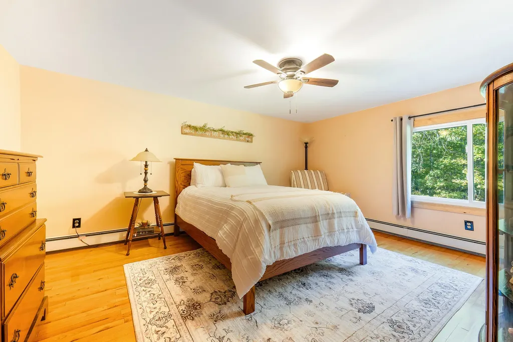 10 Loon Pond Road Sabattus ME 04280