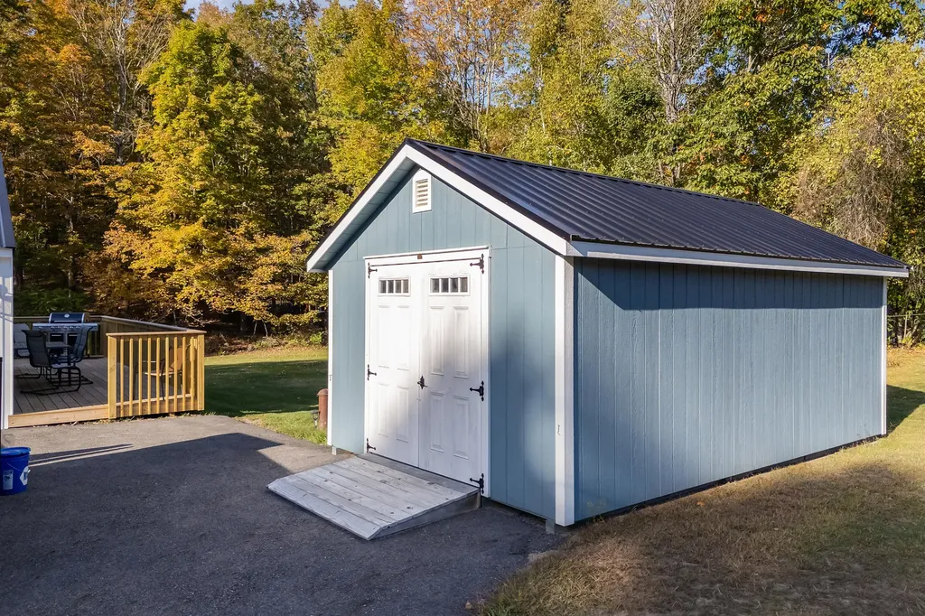 10 Loon Pond Road Sabattus ME 04280
