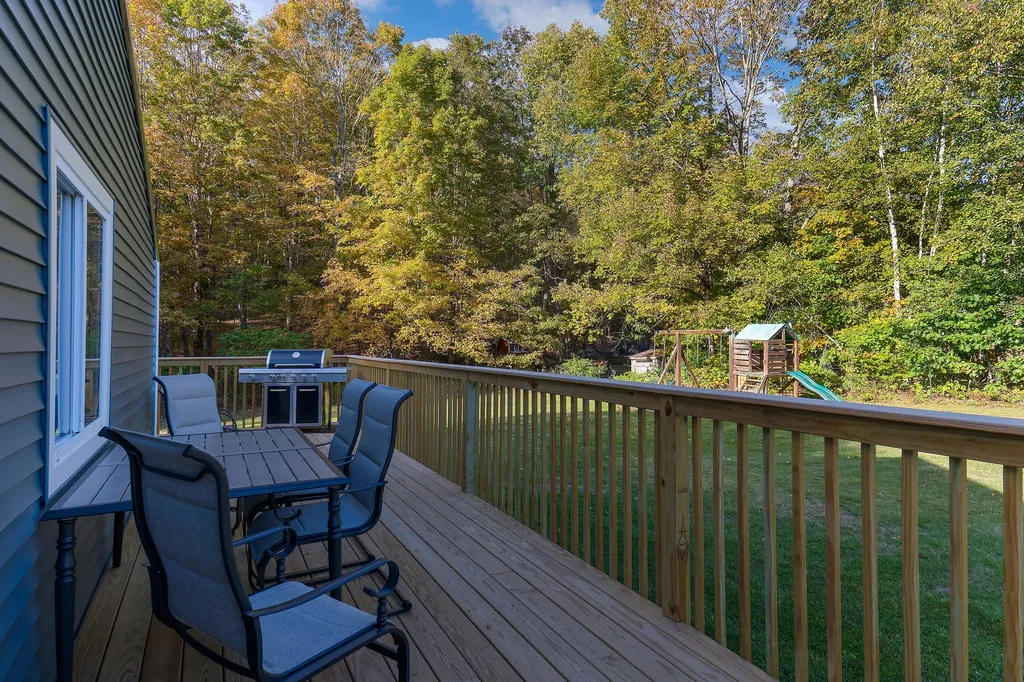 10 Loon Pond Road Sabattus ME 04280
