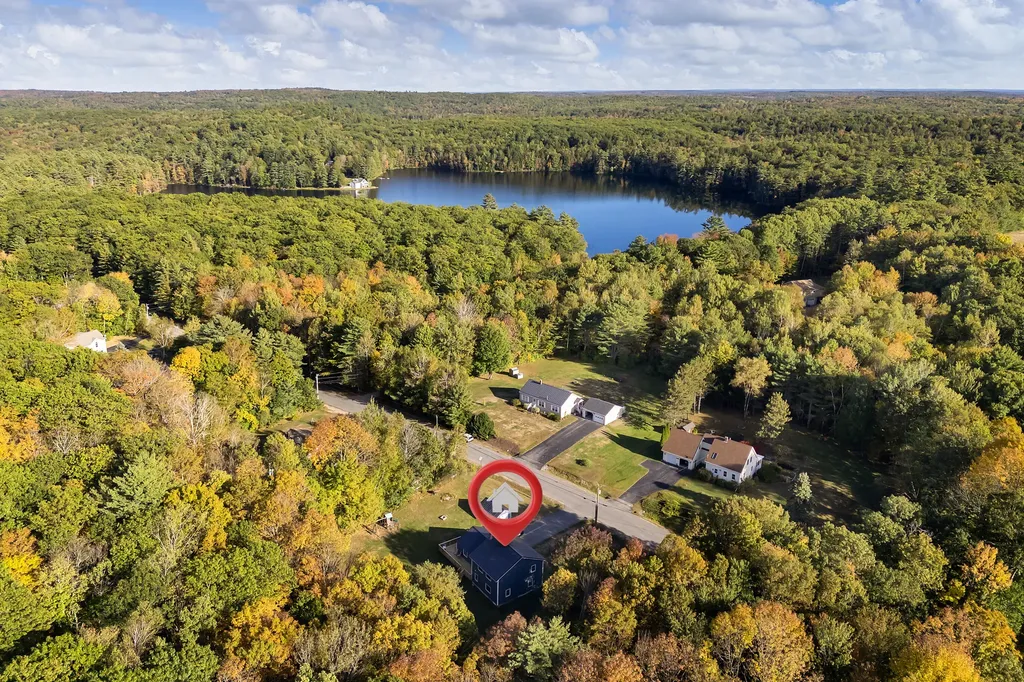10 Loon Pond Road Sabattus ME 04280
