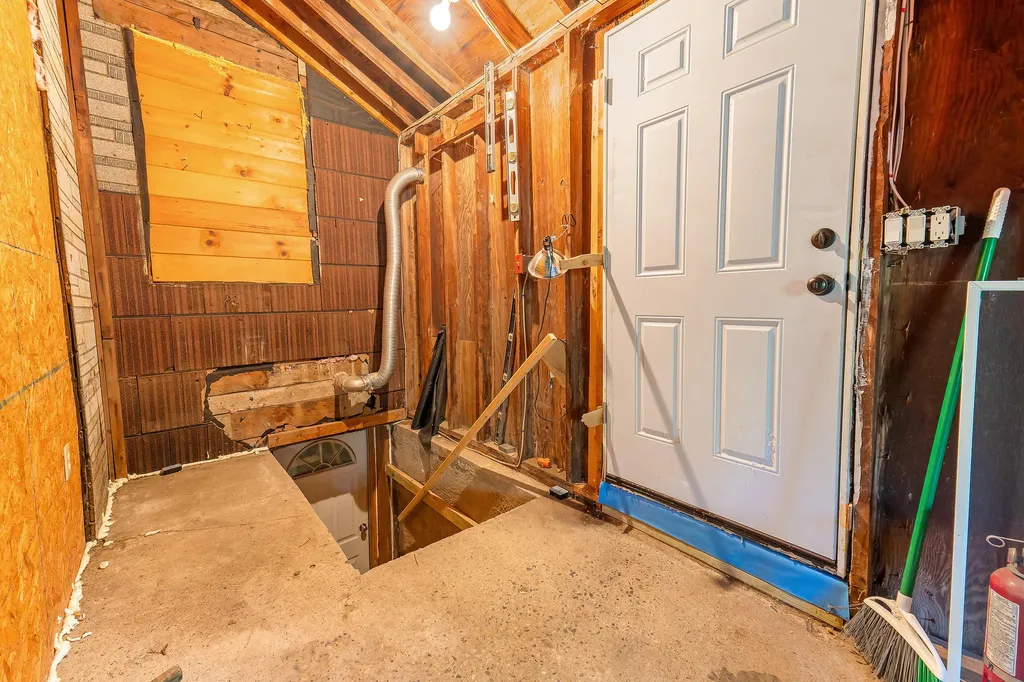 10 Loon Pond Road Sabattus ME 04280