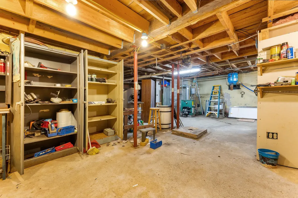 10 Loon Pond Road Sabattus ME 04280