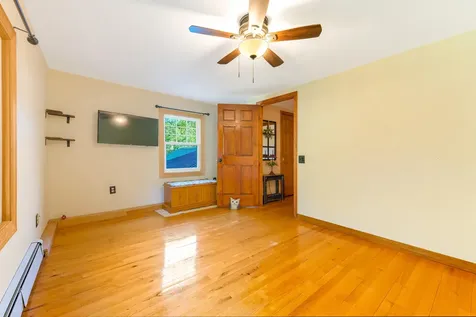 10 Loon Pond Road Sabattus ME 04280