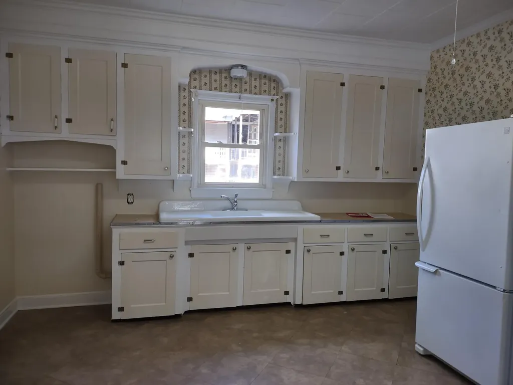 33 Washington Street Augusta ME 04330