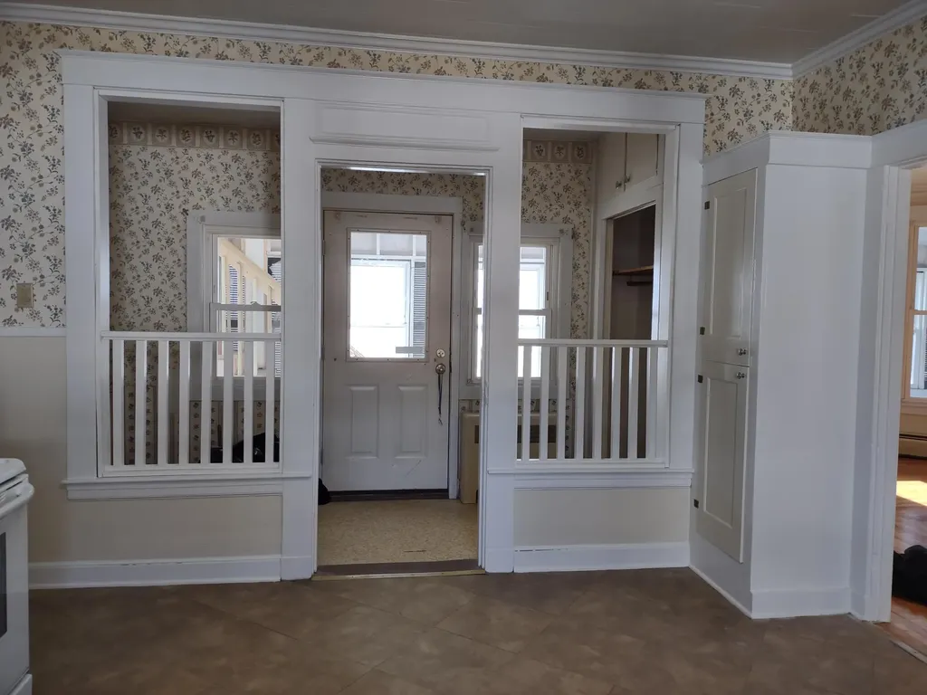 33 Washington Street Augusta ME 04330