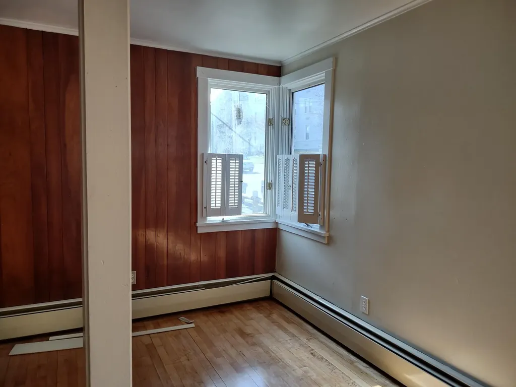 33 Washington Street Augusta ME 04330