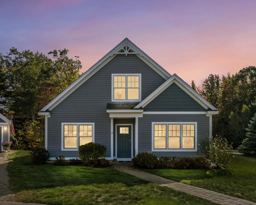 16 Sunrise Lane Arundel ME 04046