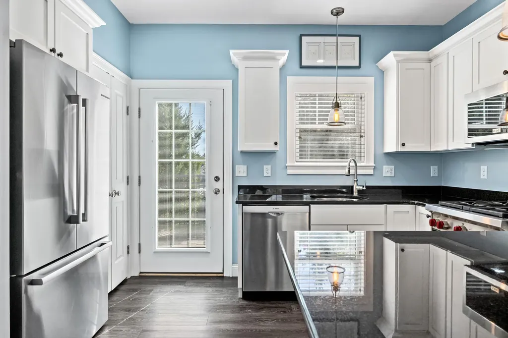 16 Sunrise Lane Arundel ME 04046