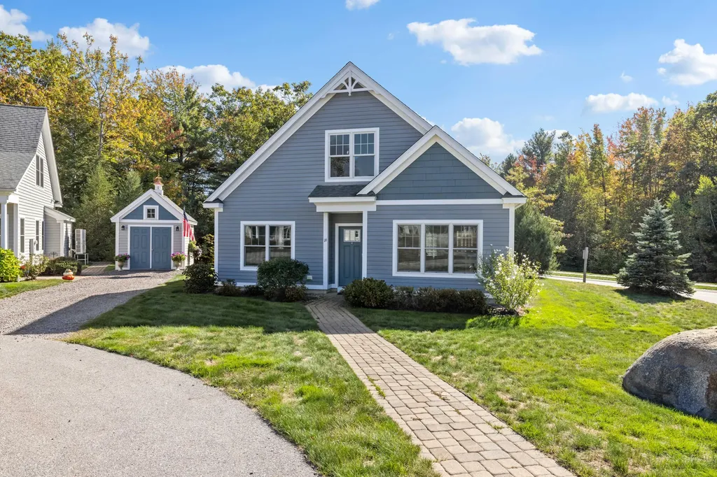 16 Sunrise Lane Arundel ME 04046