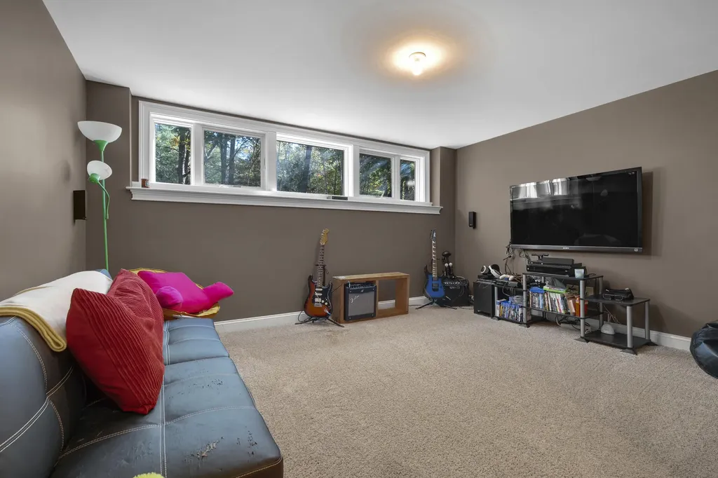 52 N Bridgton Road Waterford ME 04088