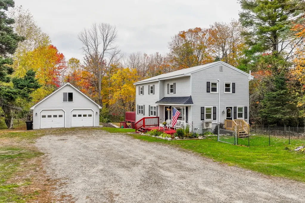 592 Main Street Eddington ME 04428