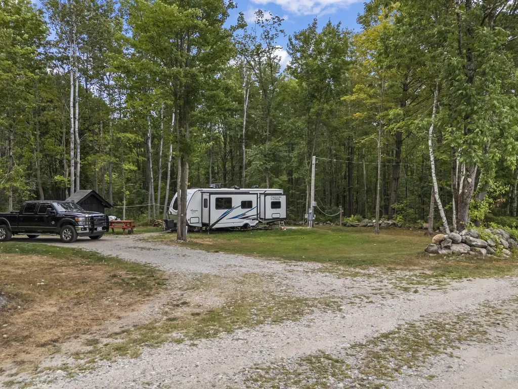 207 N Auburn Road Auburn ME 04210