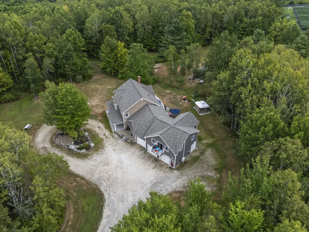 207 N Auburn Road Auburn ME 04210