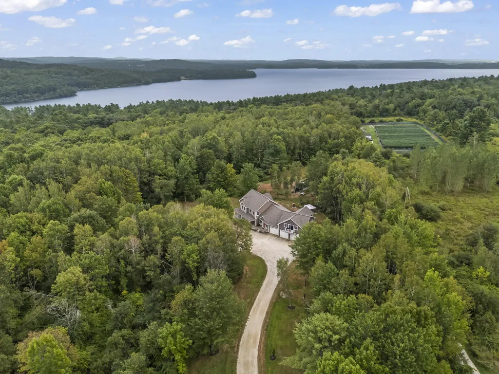 207 N Auburn Road Auburn ME 04210