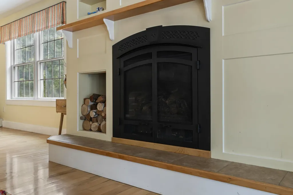 207 N Auburn Road Auburn ME 04210