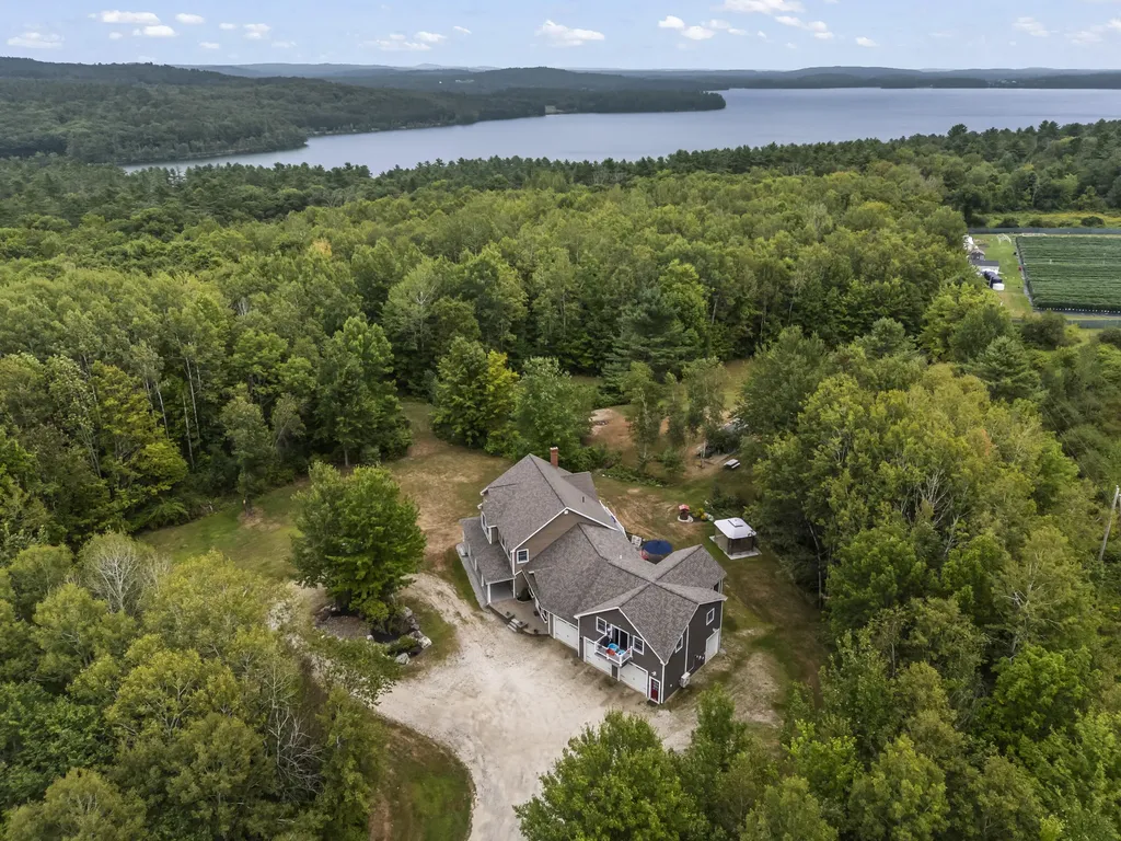 207 N Auburn Road Auburn ME 04210