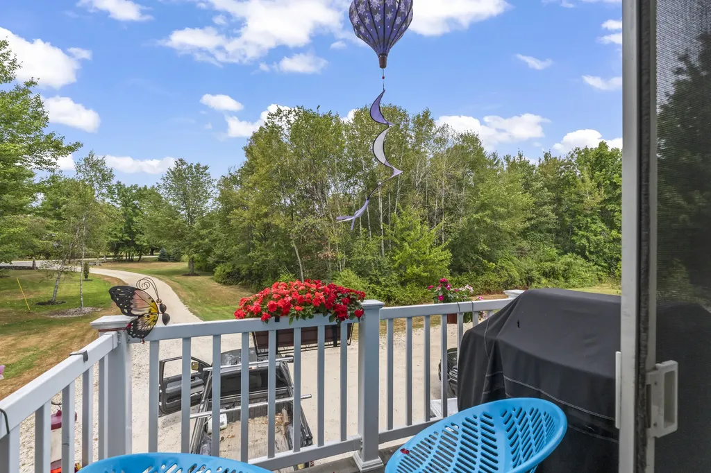 207 N Auburn Road Auburn ME 04210